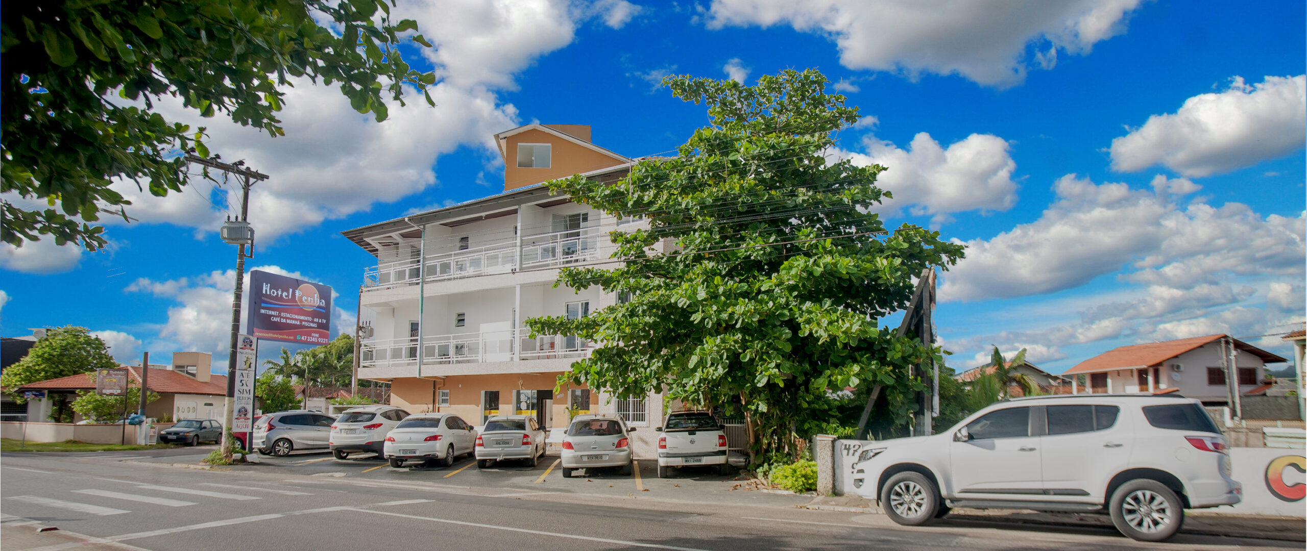 Fachada do Hotel Penha